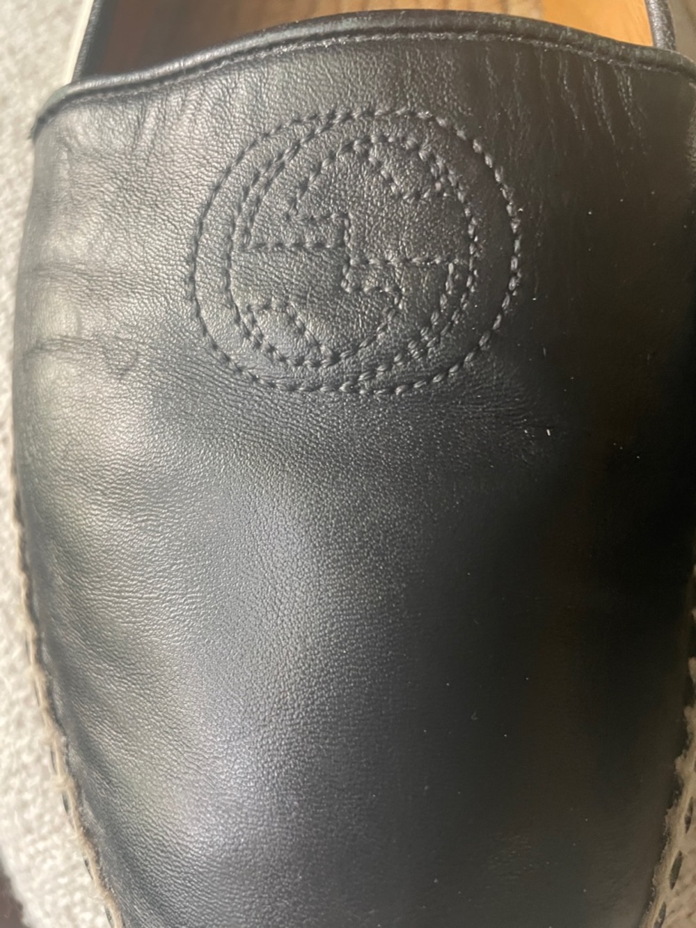Gucci Black Leather Women's Espadrilles with Embossed Logo - Picture 2 of 9